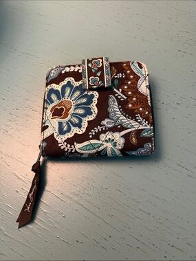 Vera Bradley Retired Java Blue print small bifold wallet.